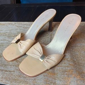 Nine West beige leather heeled sandal!